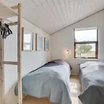 Cathalina - 75m From The Sea By Interhome