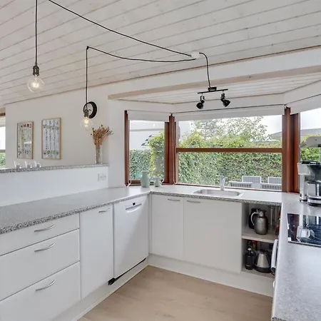 Cathalina - 75m From The Sea By Interhome *