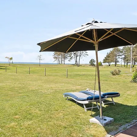 Holiday home Cathalina - 75m From The Sea By Interhome *