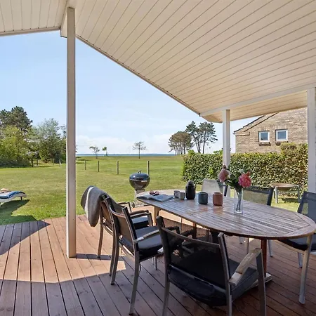 Holiday home Cathalina - 75m From The Sea By Interhome *
