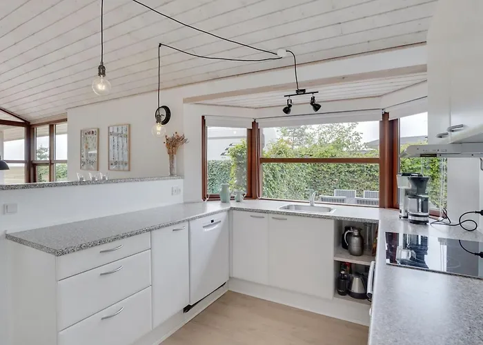 Cathalina - 75m From The Sea By Interhome *